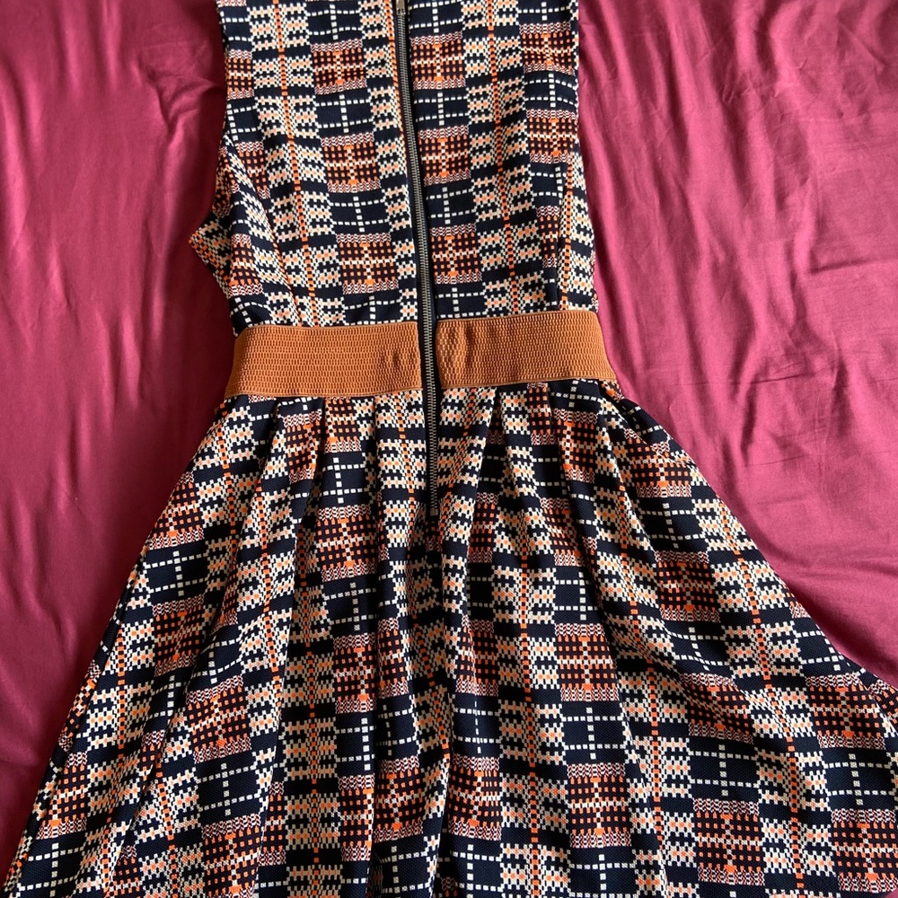 Dress - Picture 6 of 6